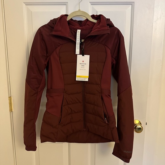 New with tags Lululemon Women's Burgundy Jacket - Picture 1 of 4